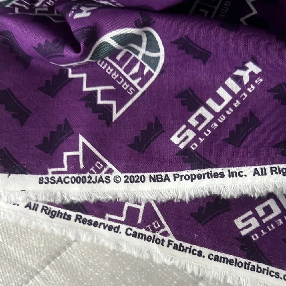 New 2- yards (sports teams) Sacramento Kings Purple Fabric - Picture 4 of 10